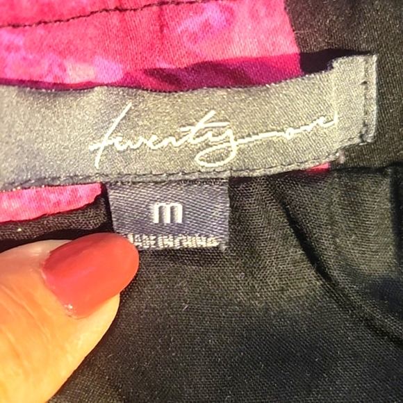 Twenty-One Woman's Strapless Roses on Black Mini Dress Size: M - Picture 7 of 7